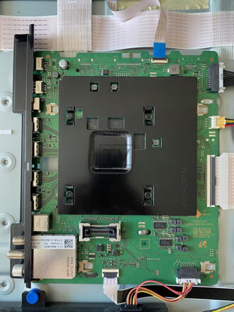 BN41-02855A Samsung QE55Q80AAT használt alkatrész, sérült USB