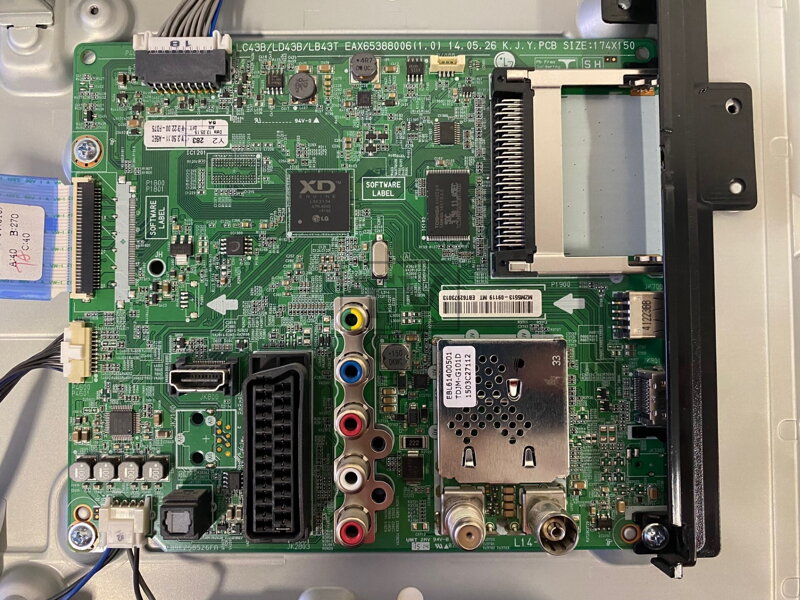 EAX65388006 (1.0) LG 32LB550U használt alkatrész
