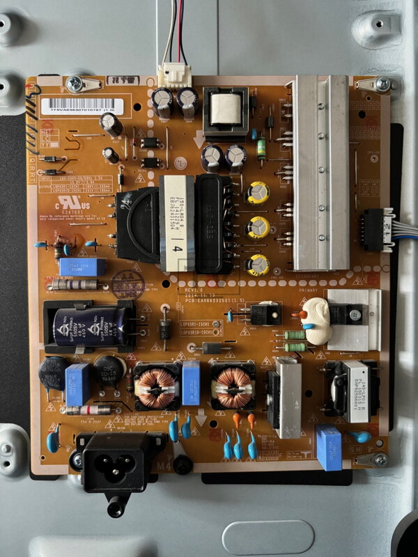 EAX66232501 (1.5) LG 43LF632V használt alkatrész
