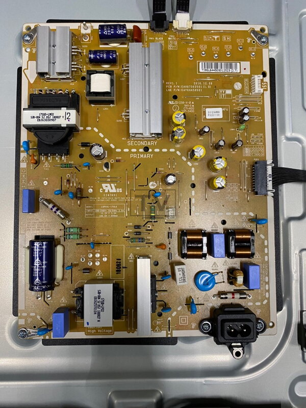 EAX67362501 (1.3) LG 55UK6500MLA használt alkatrészek EAX67362501 (1.3) LG 55UK6500MLA használt alkatrészek