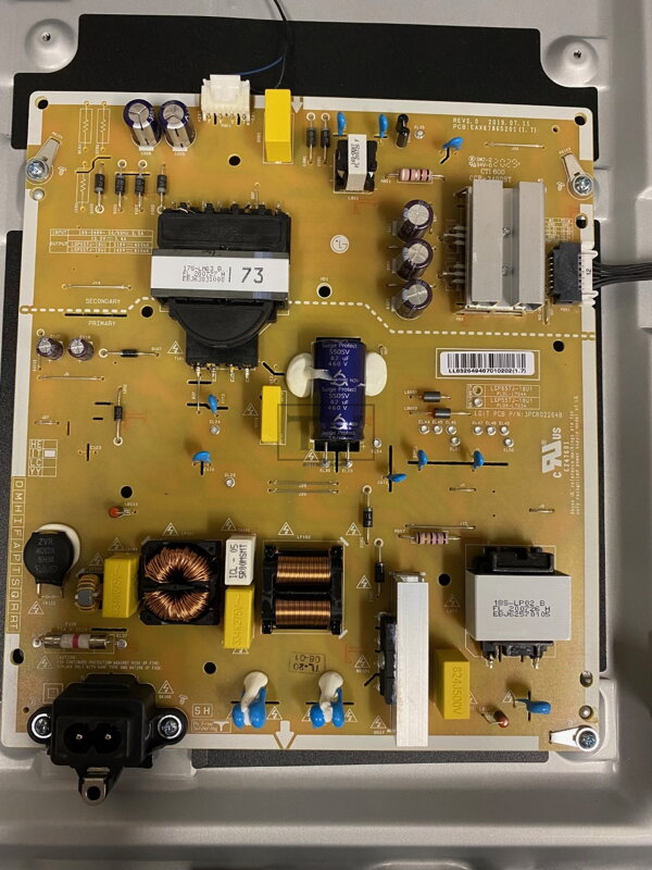 EAX67865201 (1.7) LG 55UN71003LB használt alkatrész EAX67865201 (1.7) LG 55UN71003LB használt alkatrész
