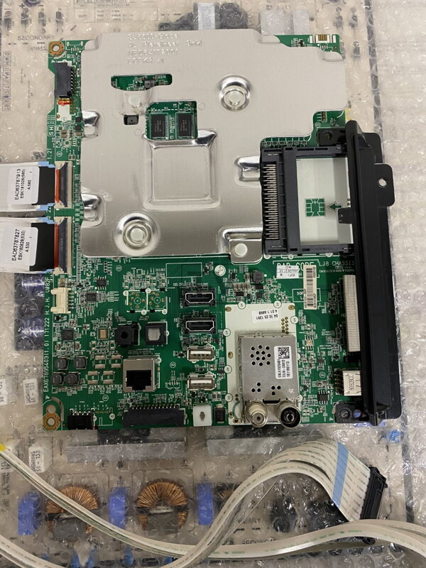 EAX67895403 (1.0) LG 86UK6500PLA használt alkatrész