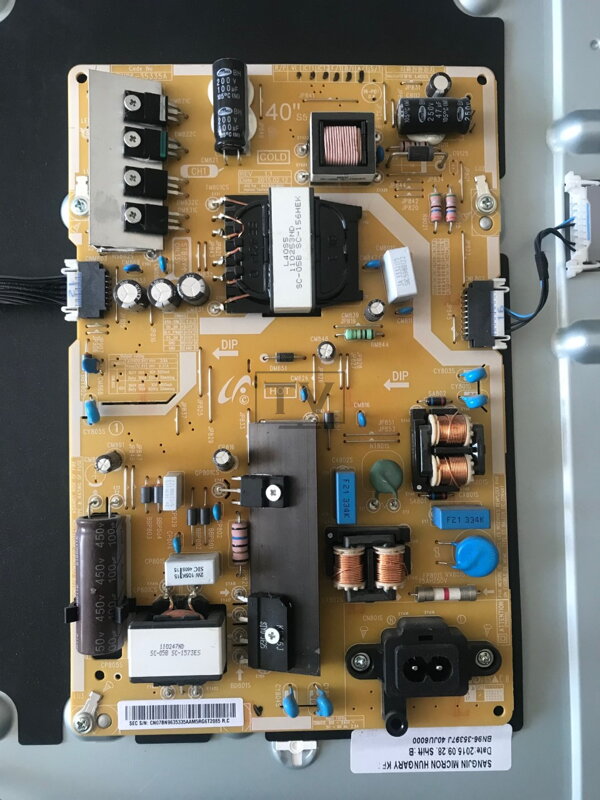 BN96-35335A Samsung UE40JU6072U használt alkatrészek BN96-35335A Samsung UE40JU6072U használt alkatrészek