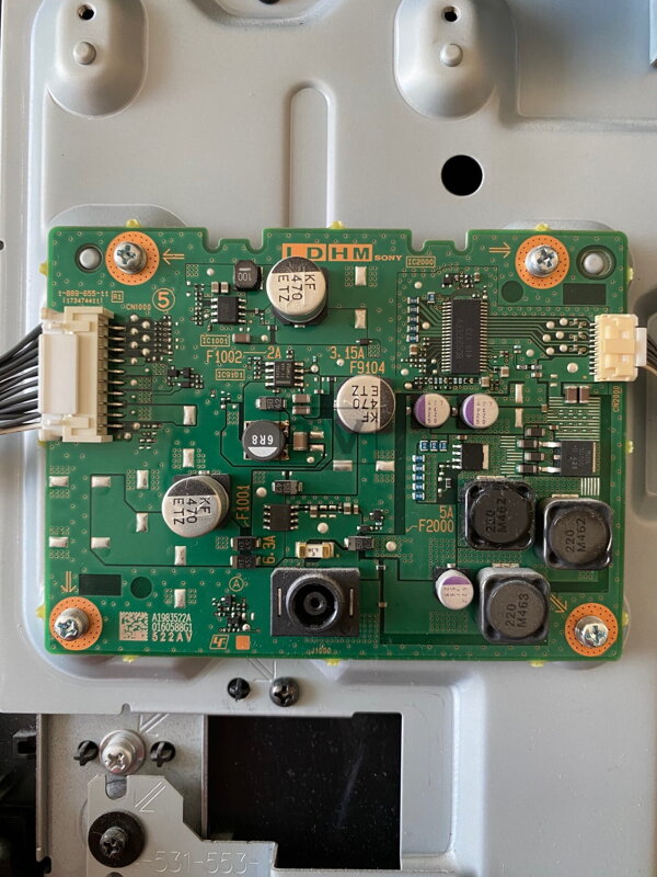 1-889-655-11 Sony KDL-48W605B használt pótalkatrészek