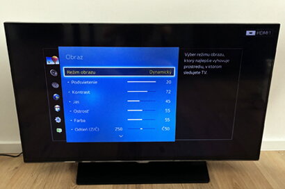 Fehér foltok LED TV-n